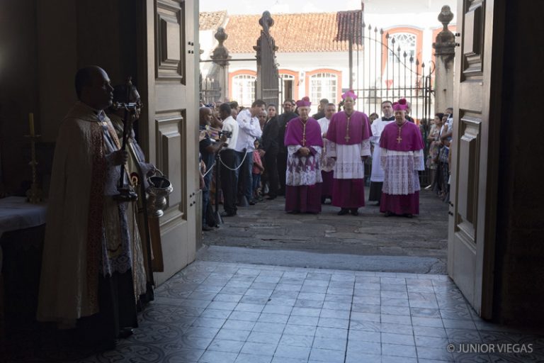 Cerimonia de posse do Bispo Diocesano de São João del rei - Do