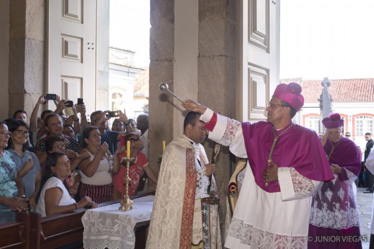 Cerimonia de posse do Bispo Diocesano de São João del rei - Do