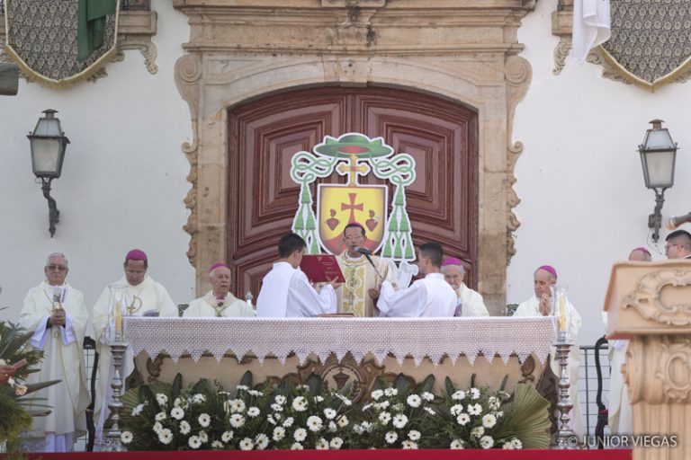 Cerimonia de posse do Bispo Diocesano de São João del rei - Do