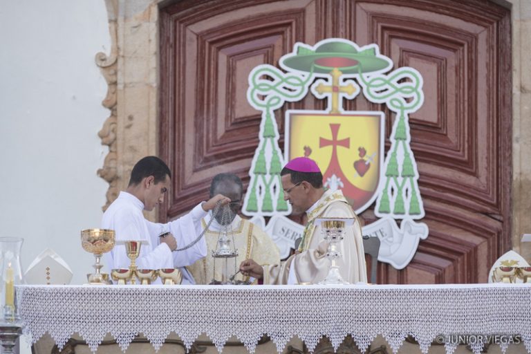 Cerimonia de posse do Bispo Diocesano de São João del rei - Do