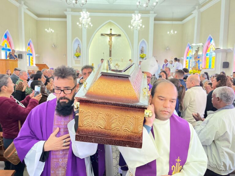 04D5CD27-442A-44B0-8B4D-6152B32837BA