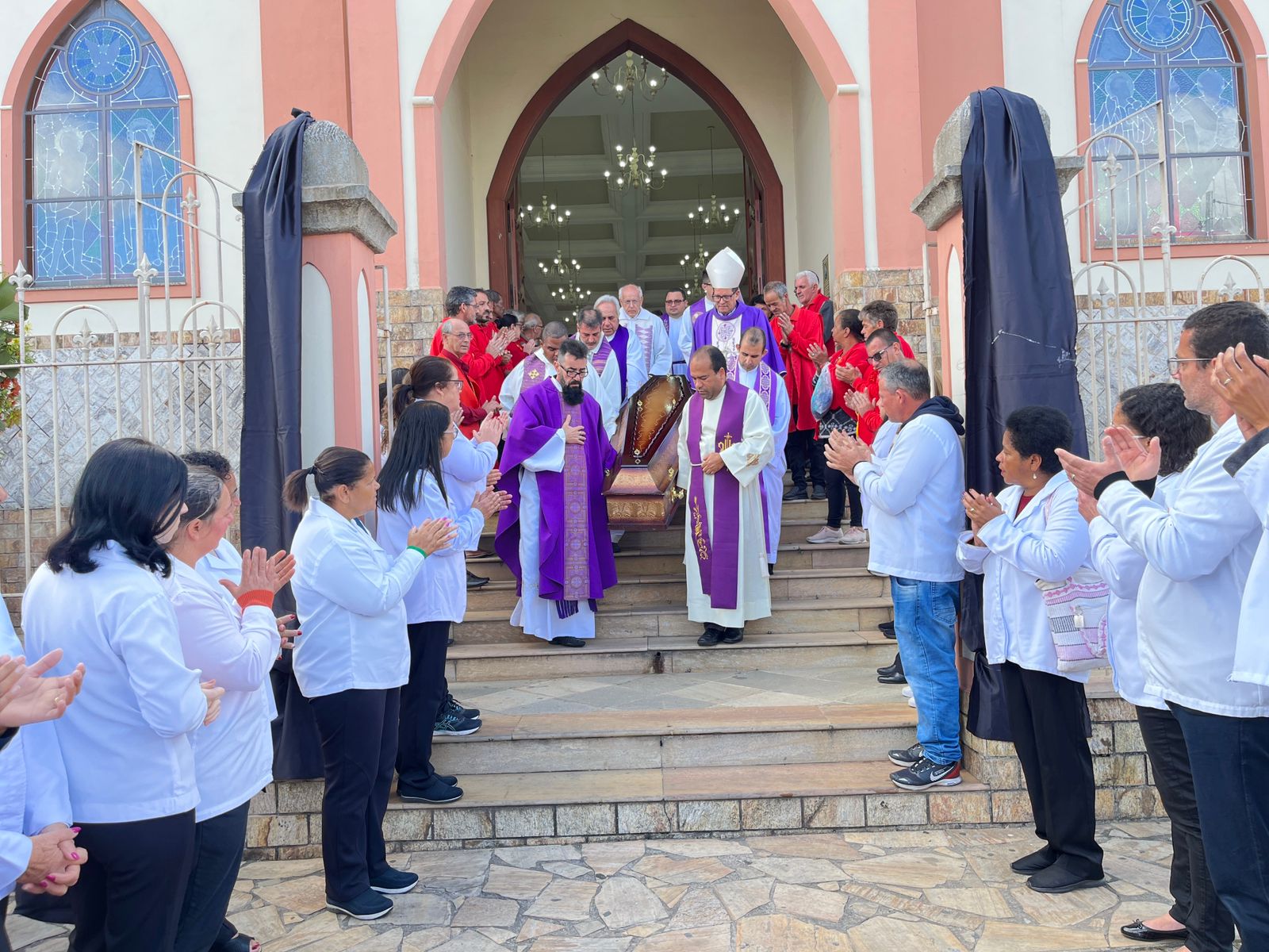 1FC64359-0DE1-47BD-B97D-E78E8610B406