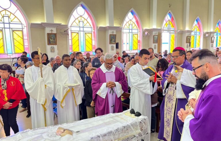 2A66E9CD-50FC-4D31-9314-D2F1693FCFDC