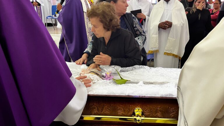 5DBC9AA3-1F05-4F5C-A11B-61508501E42F