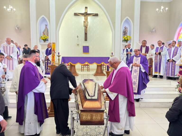 6BA8233B-150D-4720-9A7E-F7F888E514E6