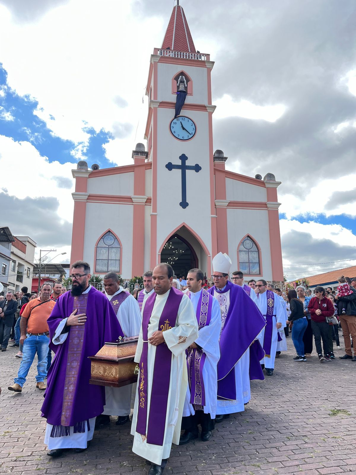 9BD7EB6C-48D0-4E82-98CA-90854BBE3ECC