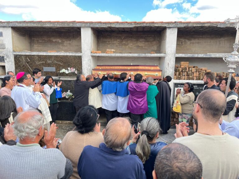 C3052CF2-00E1-4936-84E5-DB8B2288C8EF