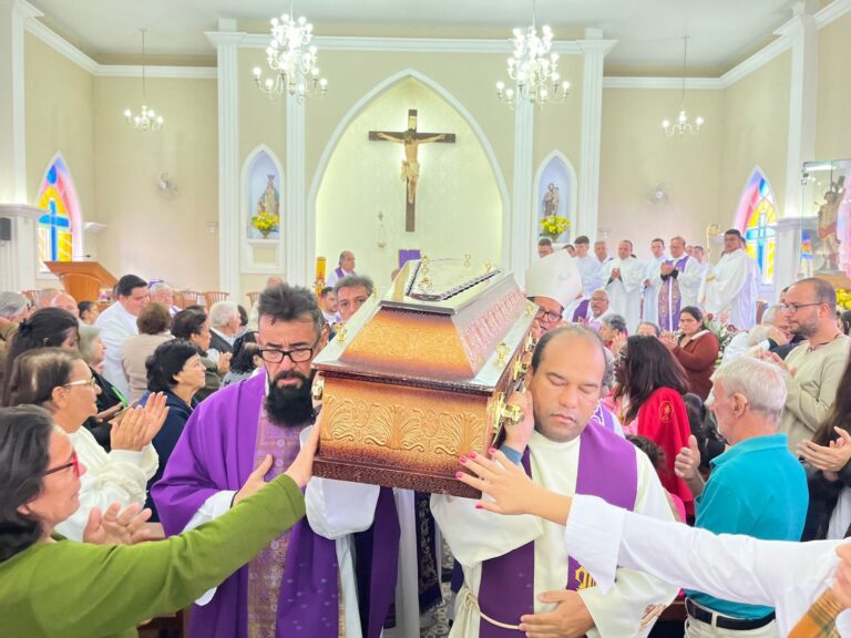 CCD0E5AC-DC9A-4F05-A6F0-95ED06C41014