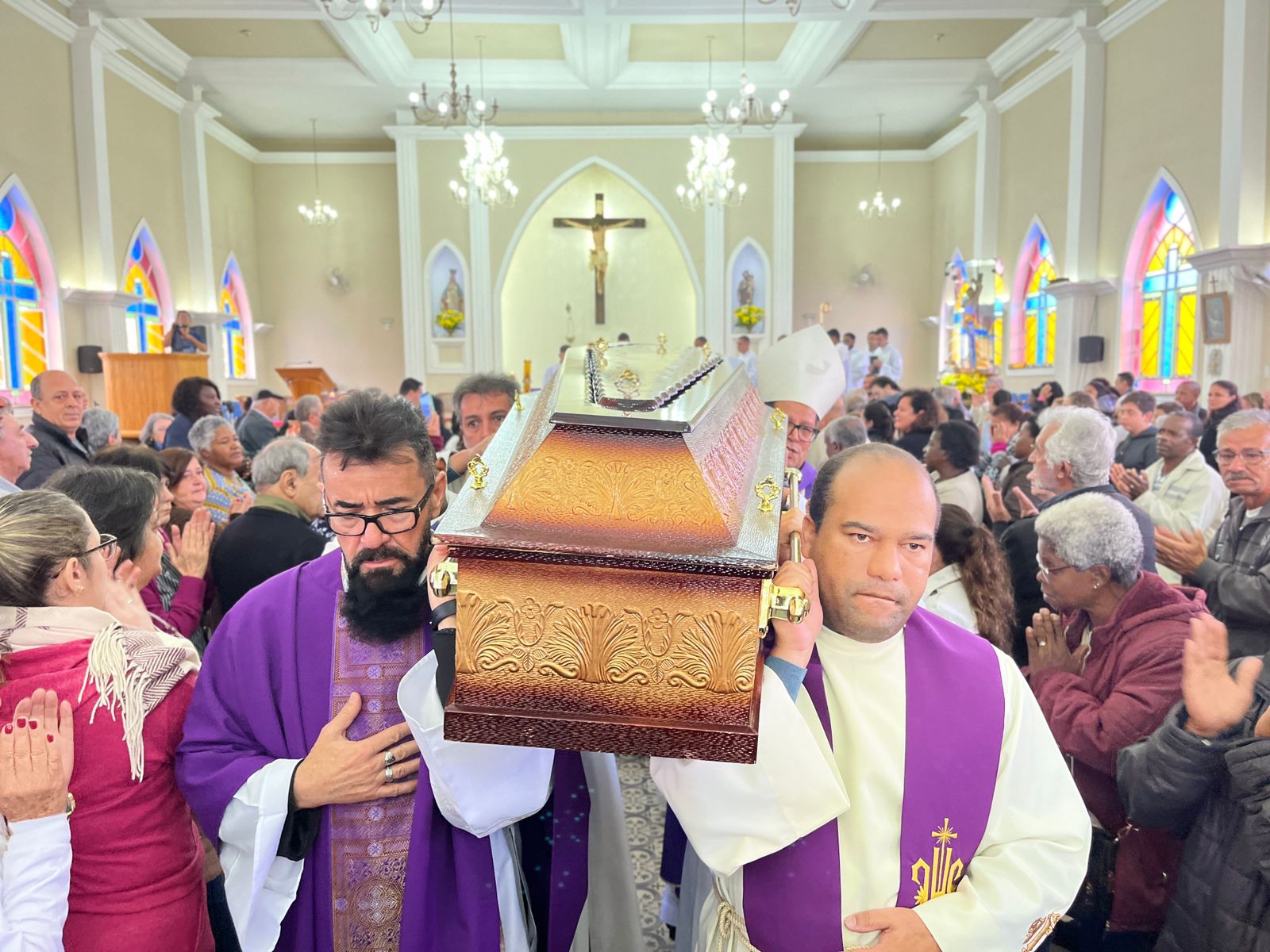 E1804B88-3007-411E-B806-25C4552B4190