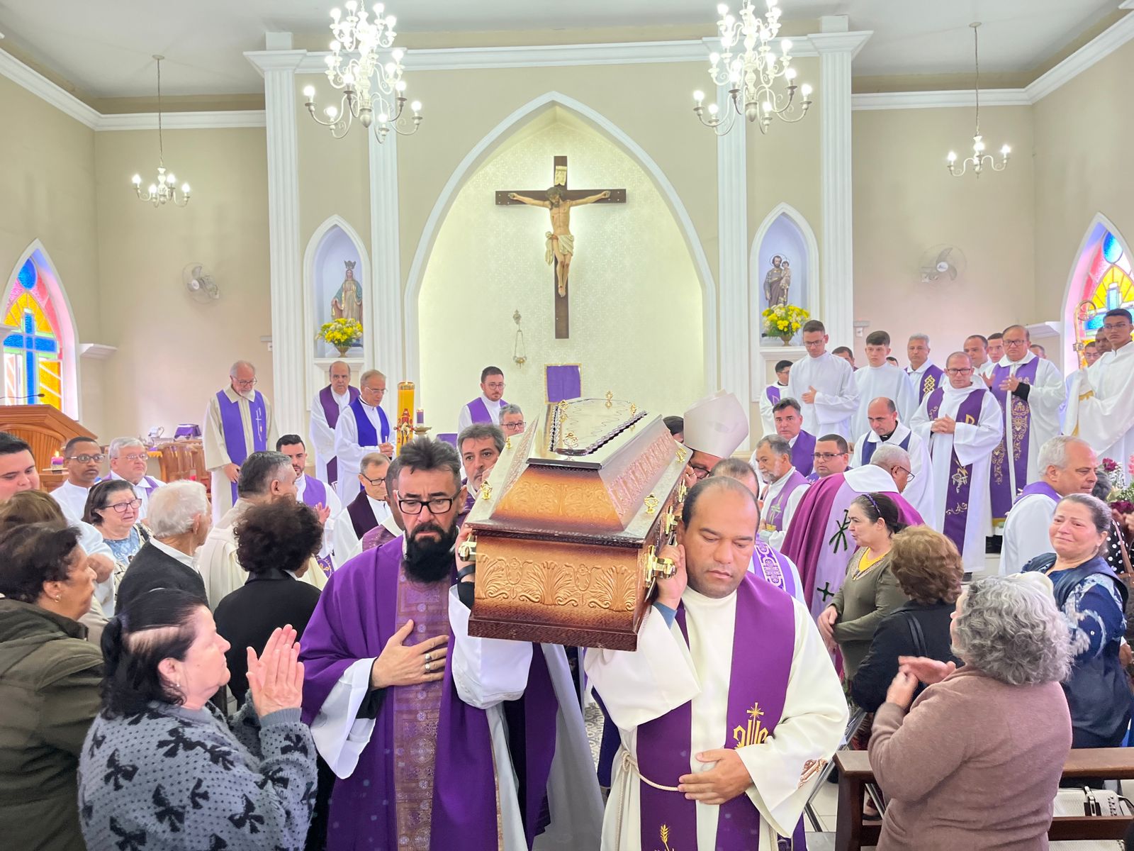 E9ECEF97-7FAB-4672-AF9F-C62B71FB0EB9