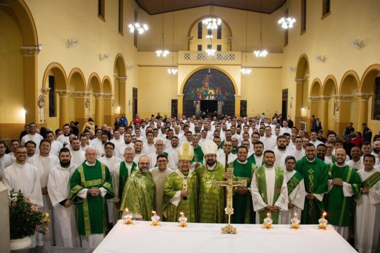 8b103b37-6567-4525-9e92-340e8c8c3a83