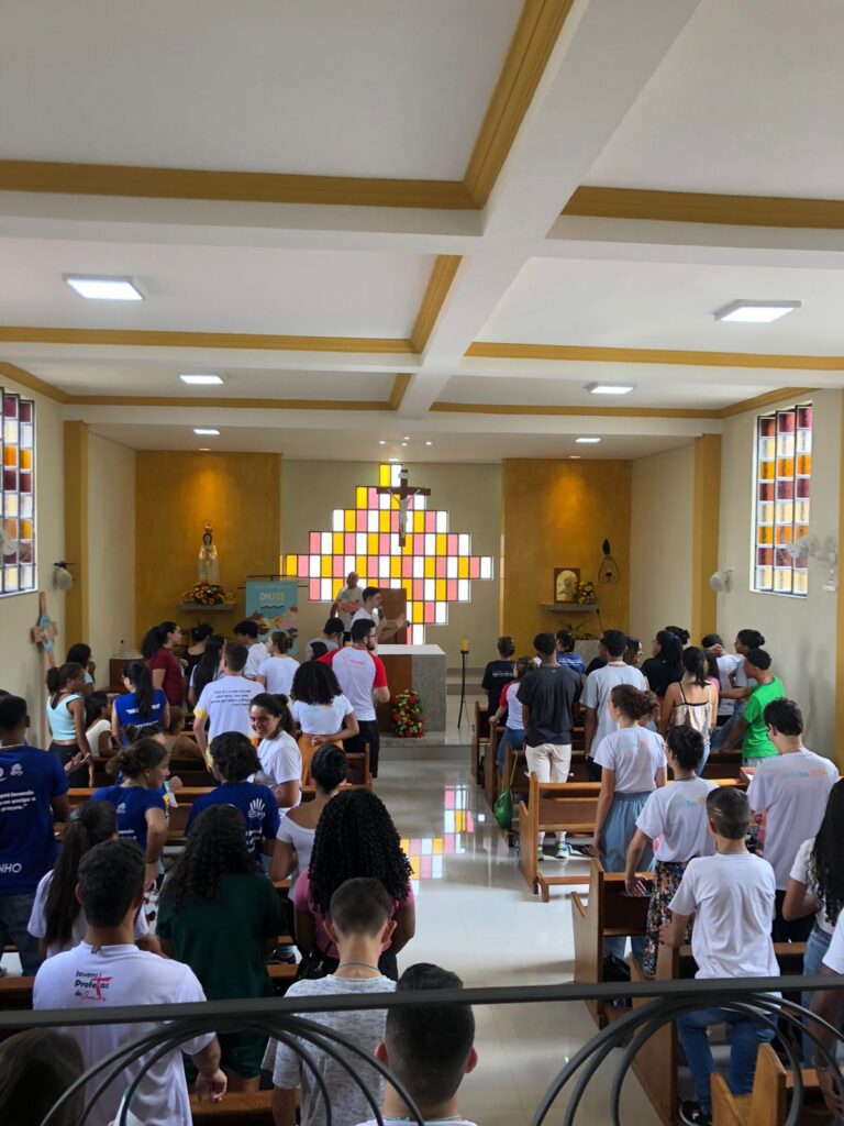 e8e35309-1e1d-456d-b95b-662a151901d7