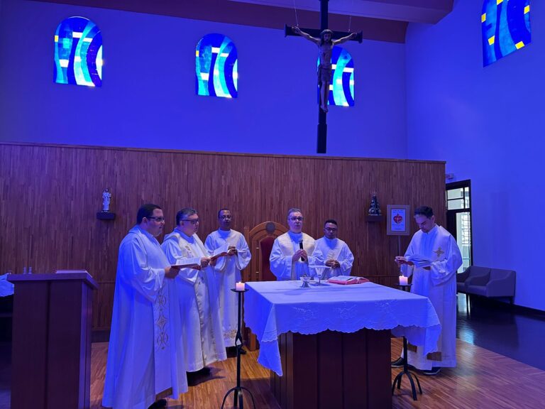 14AF04B7-4CEA-4B0E-8D47-7F64A12C01D7