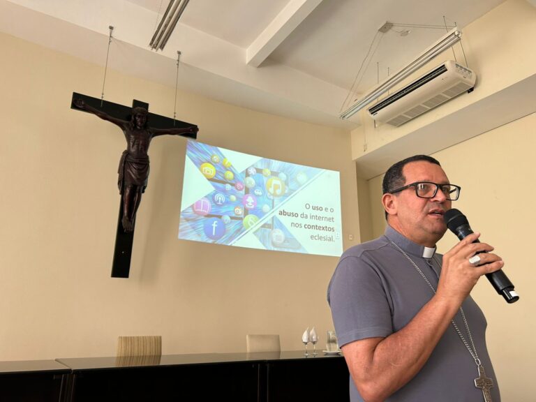 19F238F7-CF3B-4FBE-8A7E-A3405EE8595D