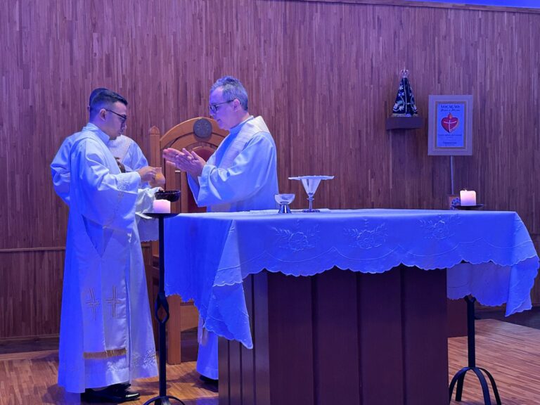 354945A4-E73D-4149-AFD6-87E71CF3578F