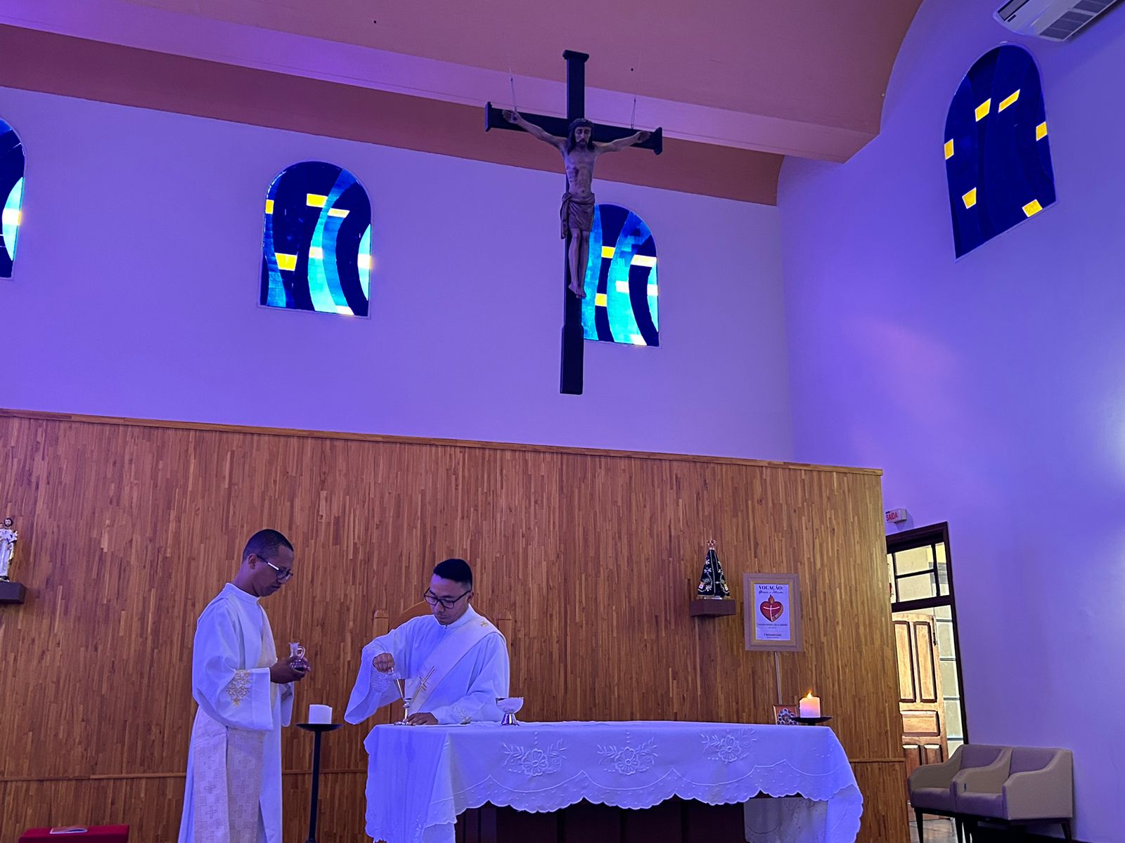 359C3D24-ACEF-4CDE-A689-FD2410913E5E