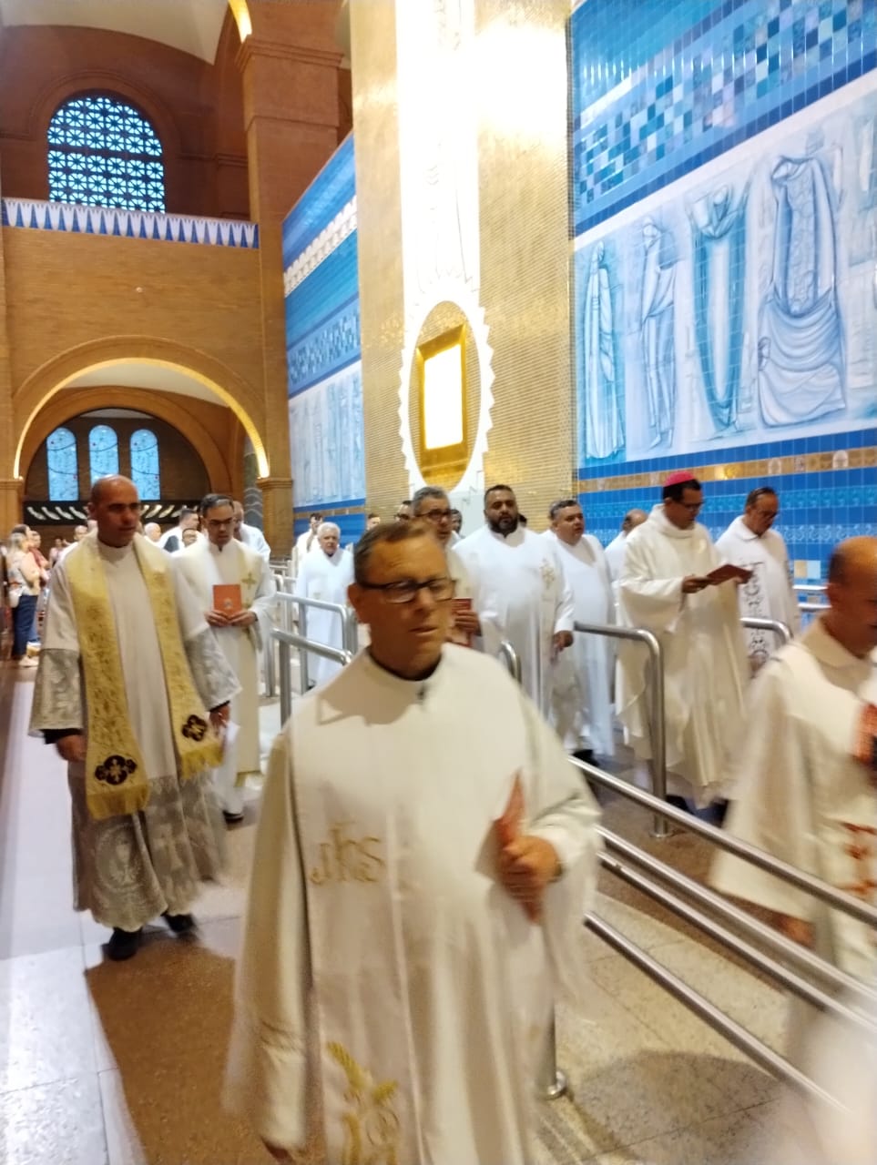 5BD9BE74-460C-4230-A15D-5A4016BC767A