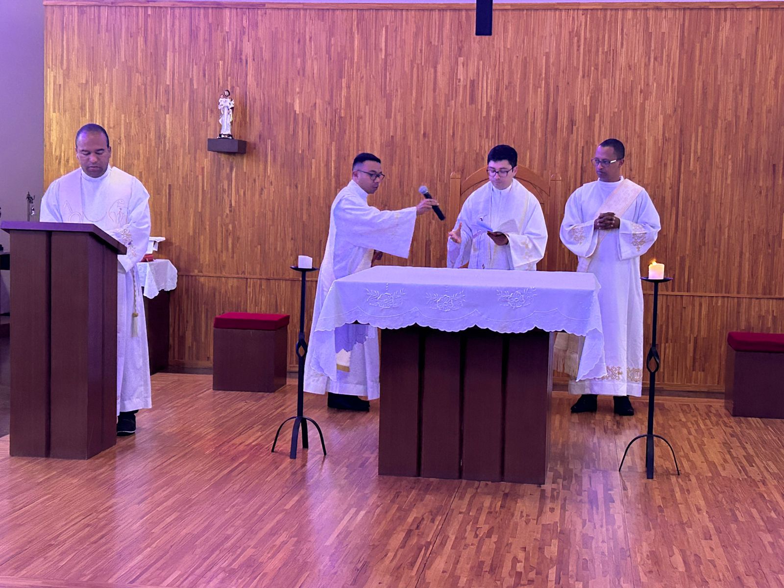 5DD746DA-8E38-449E-81CE-9D3FBF287AC4