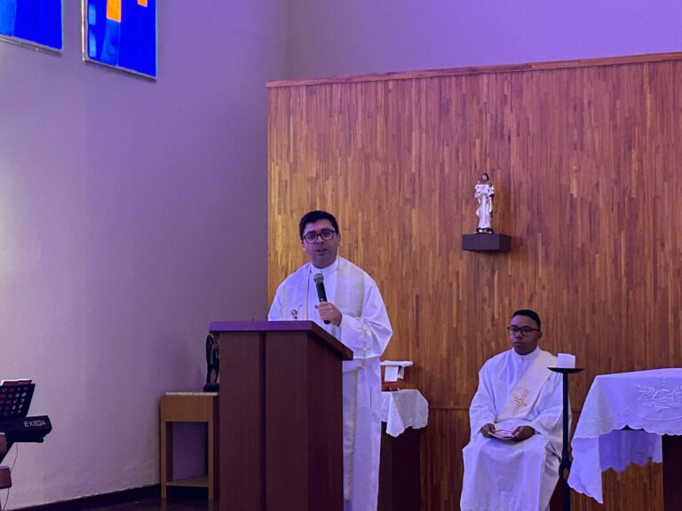 76E81DA0-7704-40B1-AA3C-F06B5F94243D