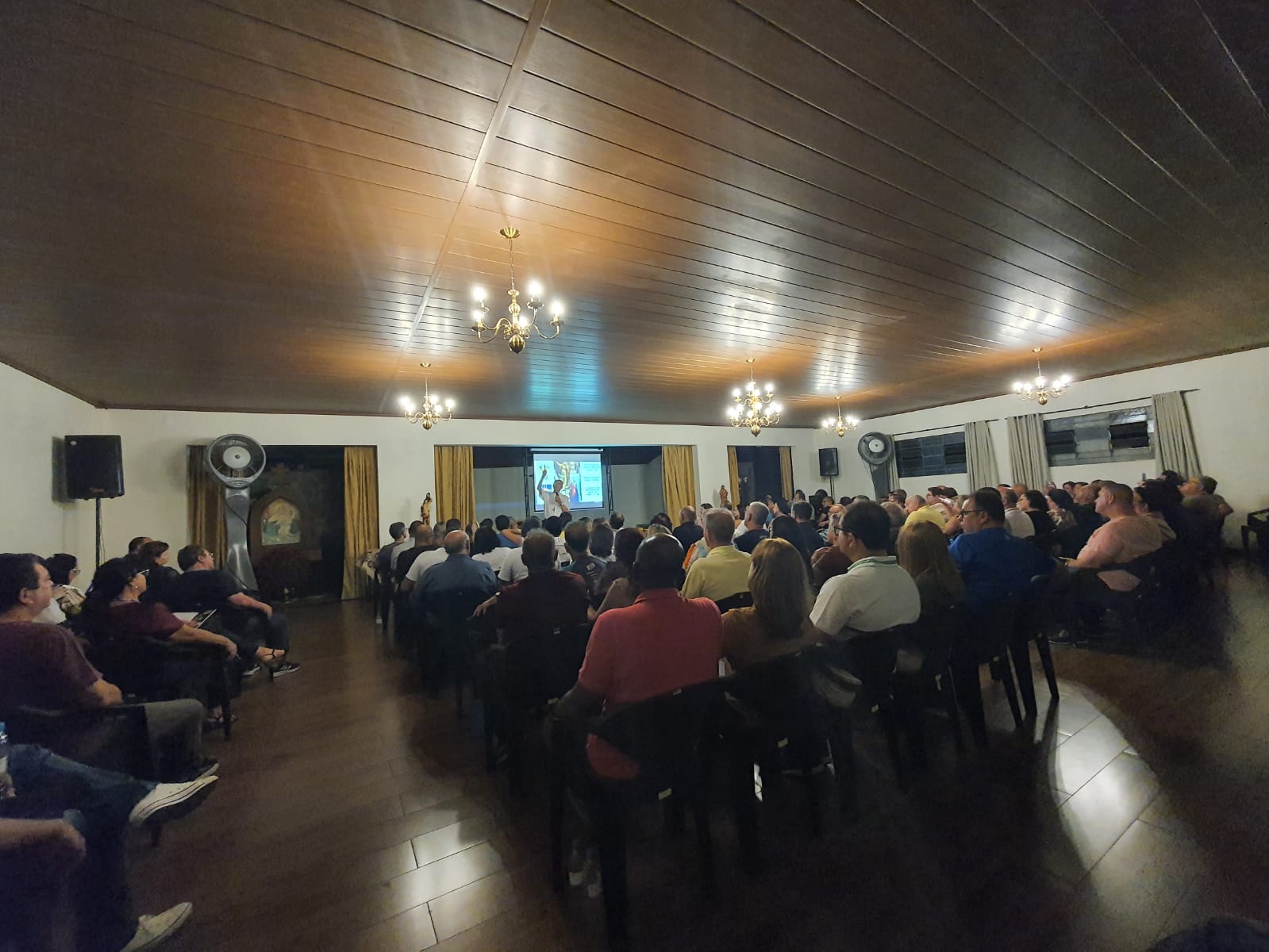 8cba6df6-6305-4575-9443-323b3035601b