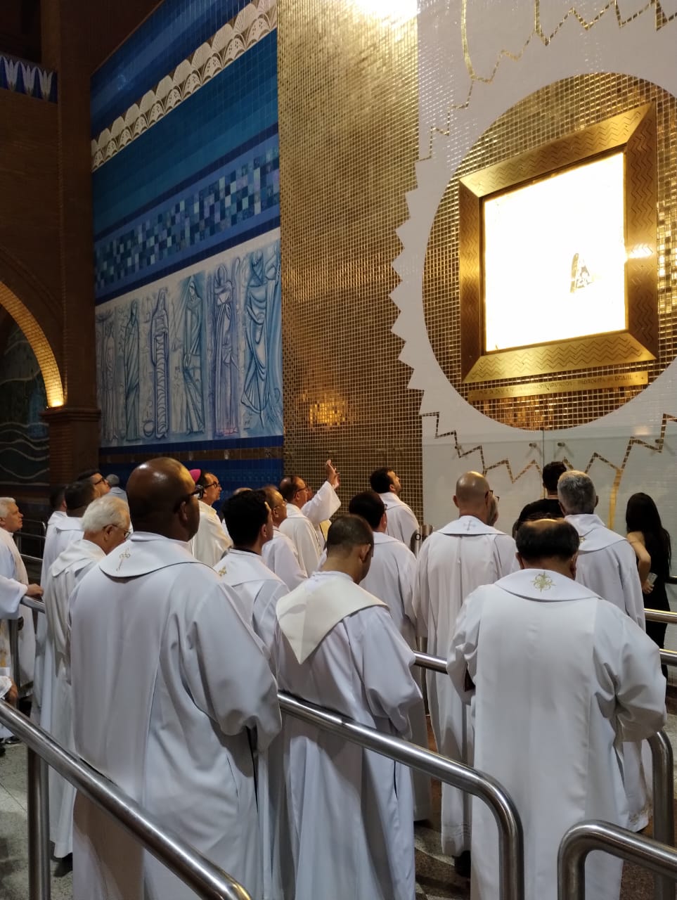 A09D98D8-83EF-4BA4-8C4E-413801CEBC5B