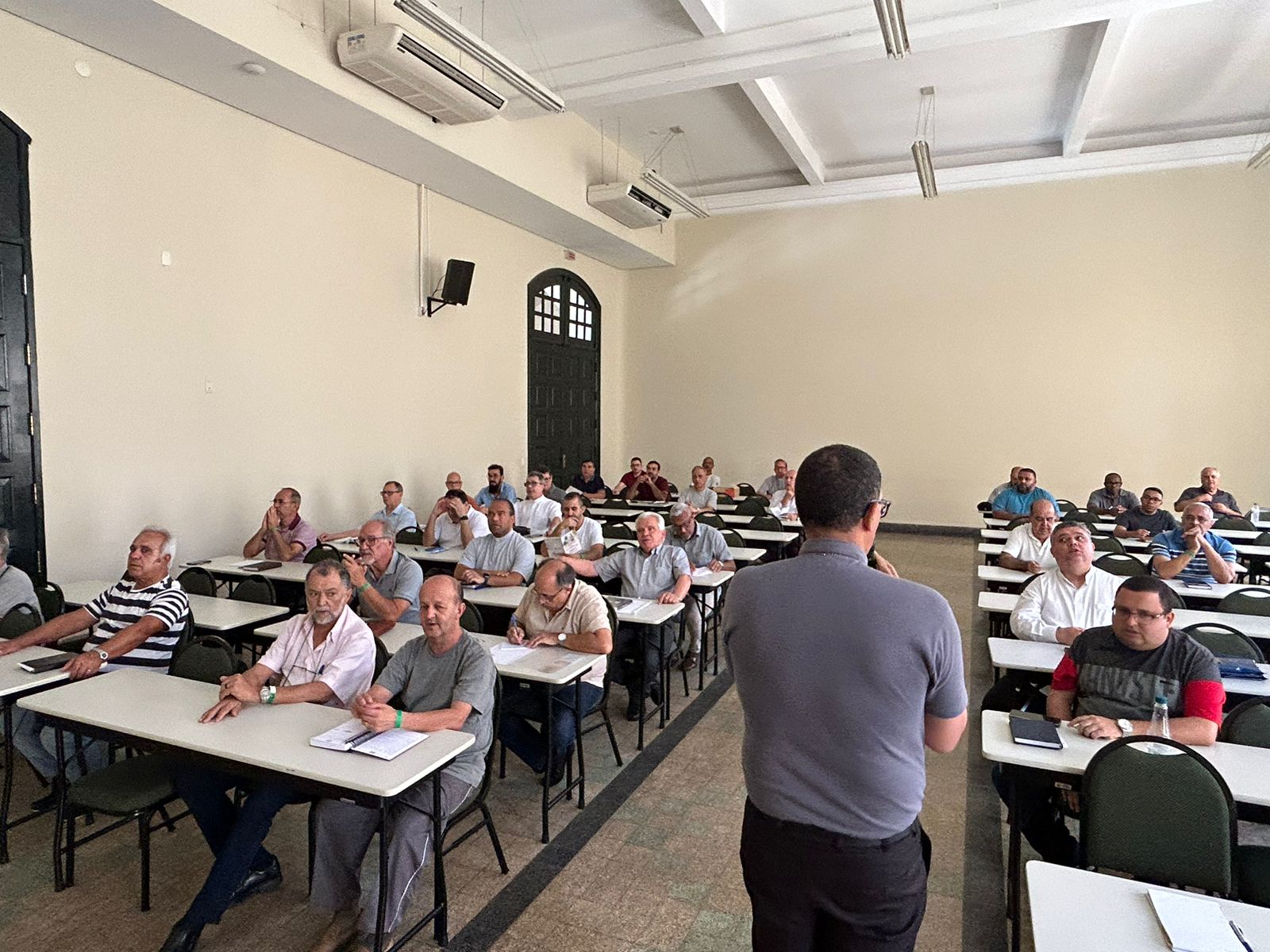 ABA43690-5591-439D-9177-41B6F31C2EC4