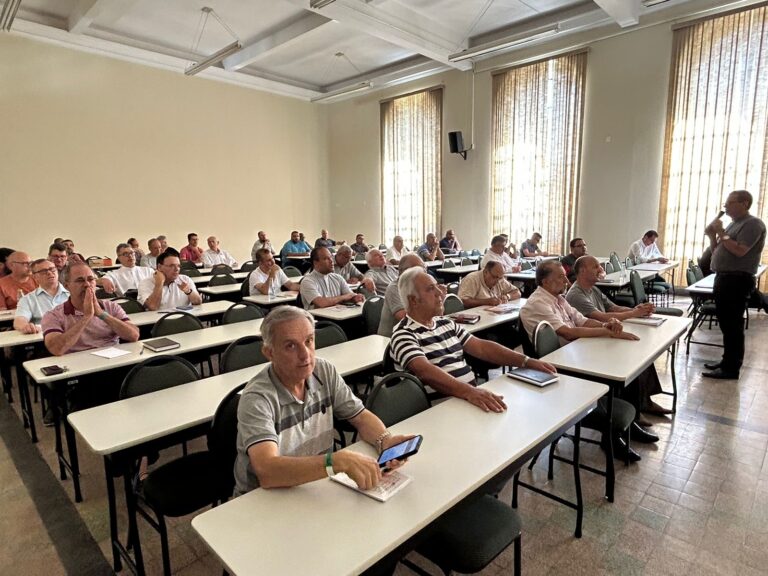 B57B5CA5-CB5C-42E9-8D04-40DFA118CE0B