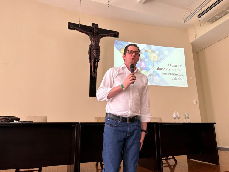 B6FBF856-2BB8-43FD-8158-1AECDBF645D2