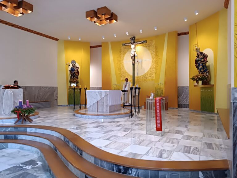 AD4F86F6-3A10-4A0A-89E8-18E27FCB3A36