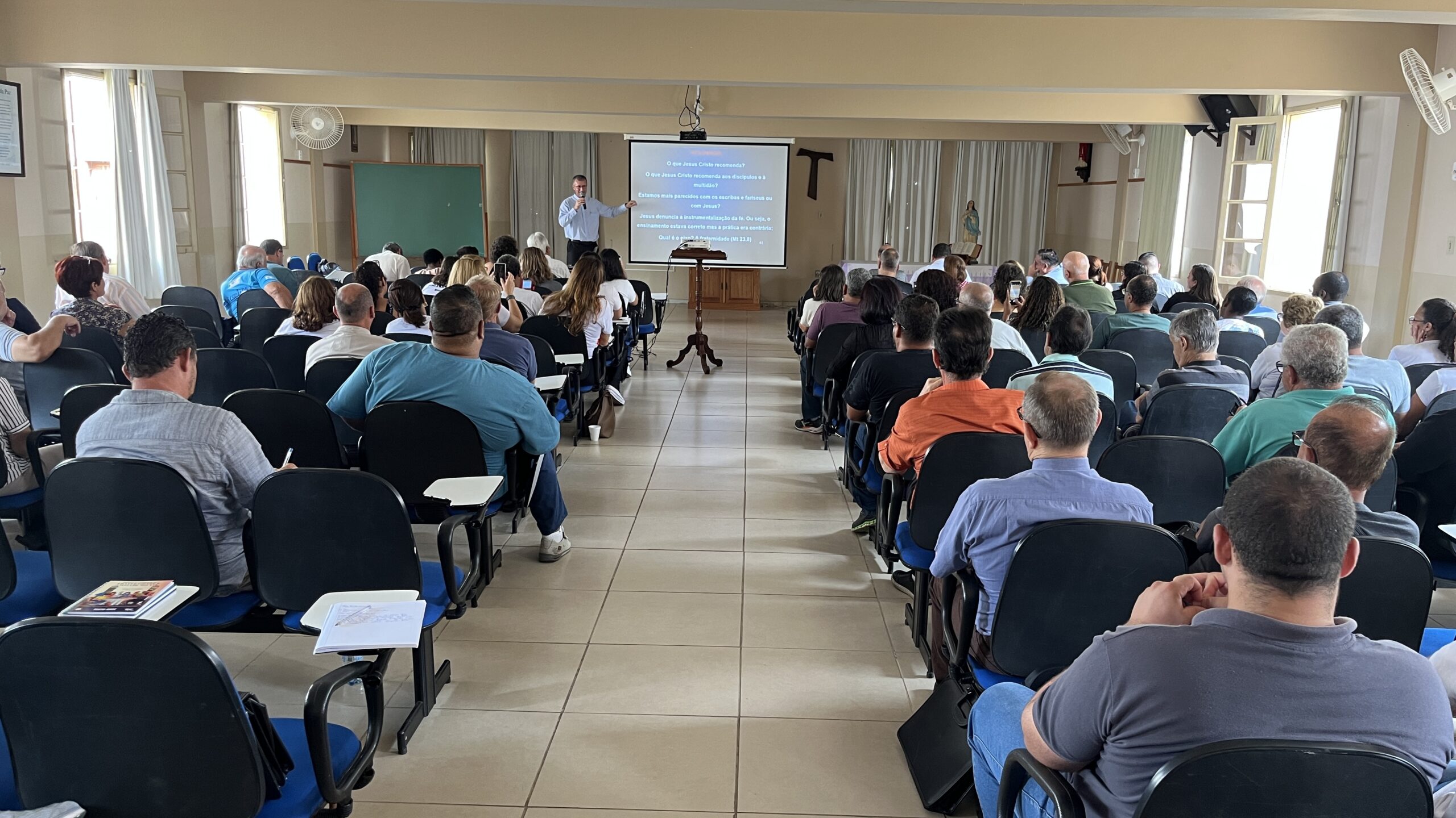 79D66F2A-4DB5-49E4-841E-F5F9A108BD61