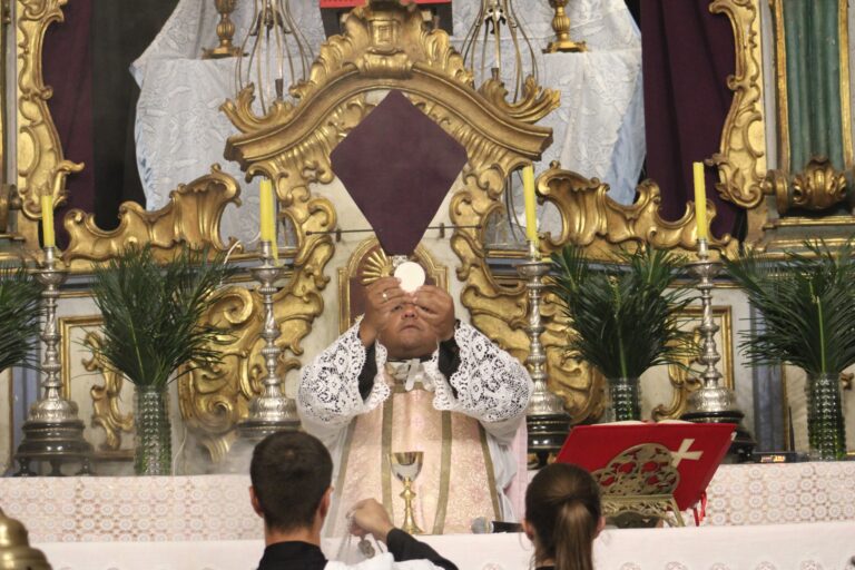 431914635_740124668235650_3958251806190239875_n