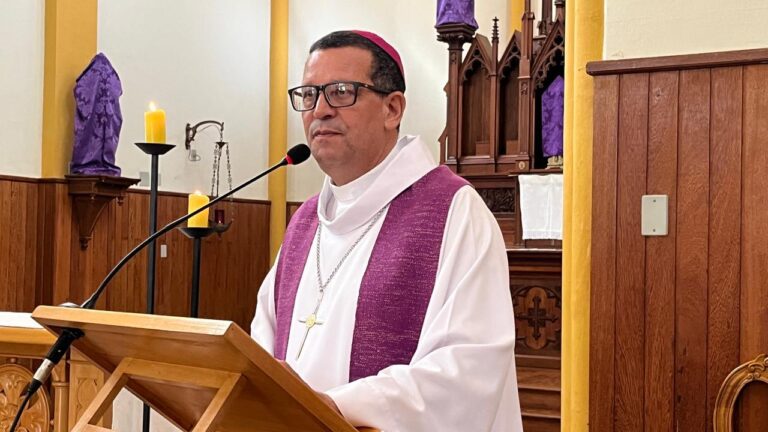 f061ffef-4f59-4522-ab56-13508f6d8b26