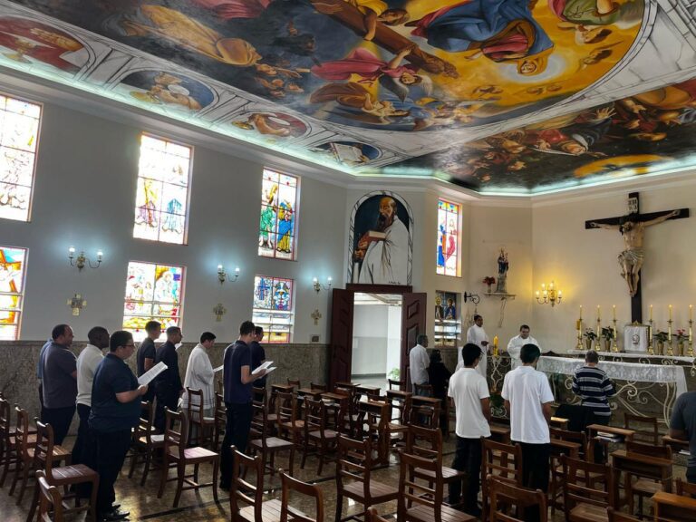 b7e4ff14-18af-47d9-ba2d-11b5137d5b66