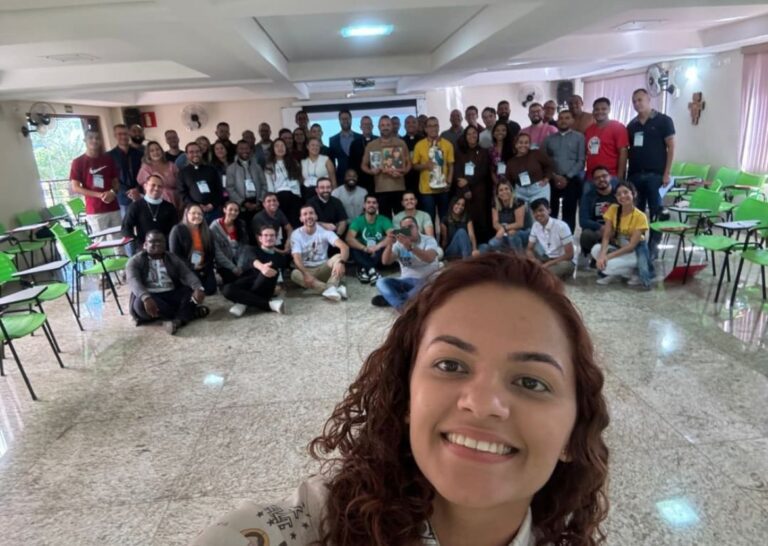 6de54056-dc9b-4b98-beeb-263d2935c480