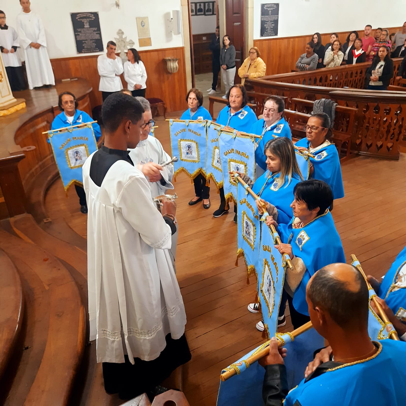 12b5dbf4-0df3-4c3a-a757-b26ce211446a