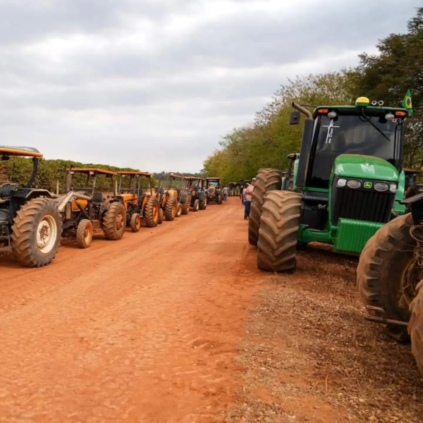 90bfef01-8e6a-4d87-8bb6-a1ea304e5be8