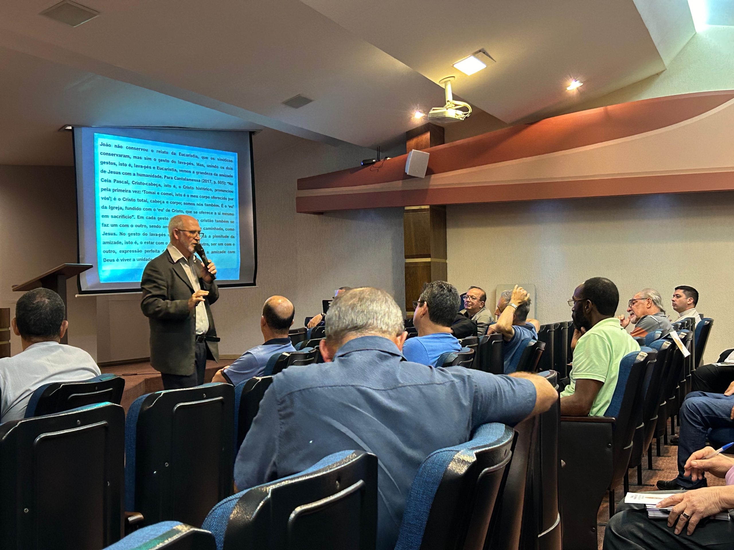 2f1ea786-8cc5-40da-8c93-314fb166a512