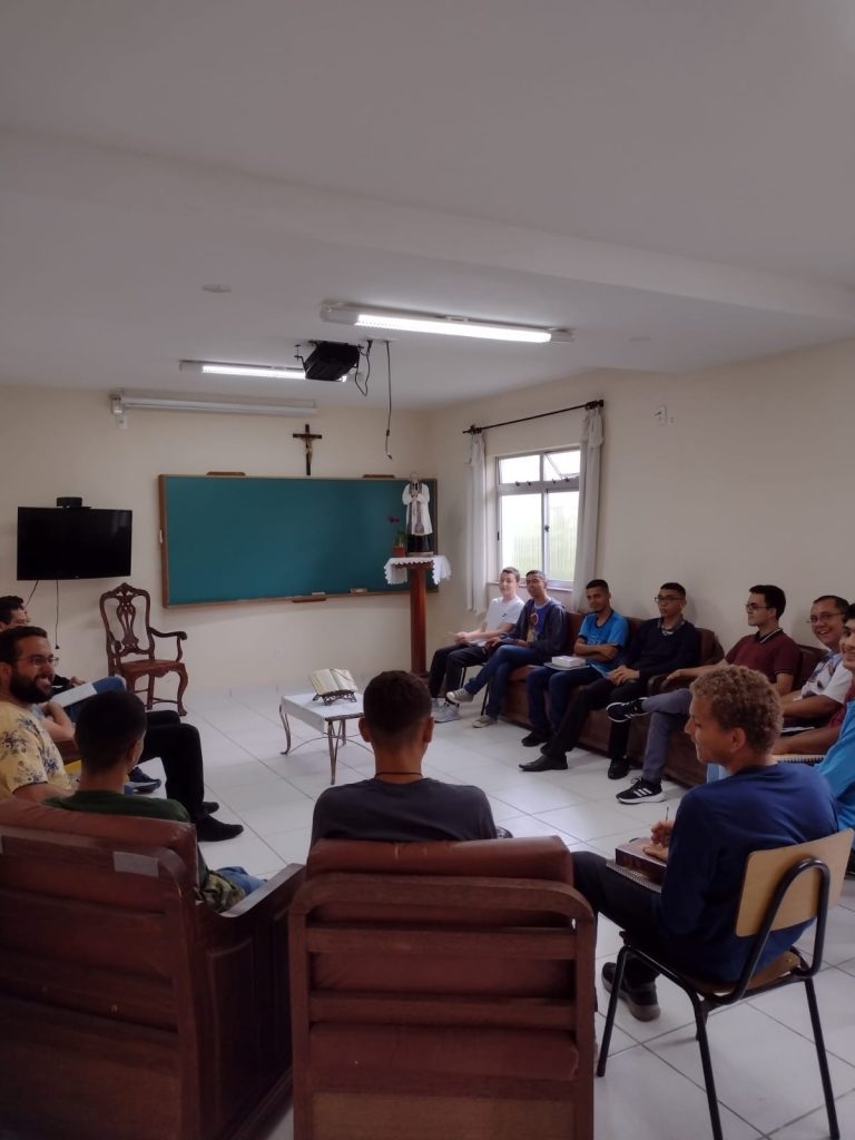 abdc3d2a-6c33-4c55-b652-1af130b44aa1