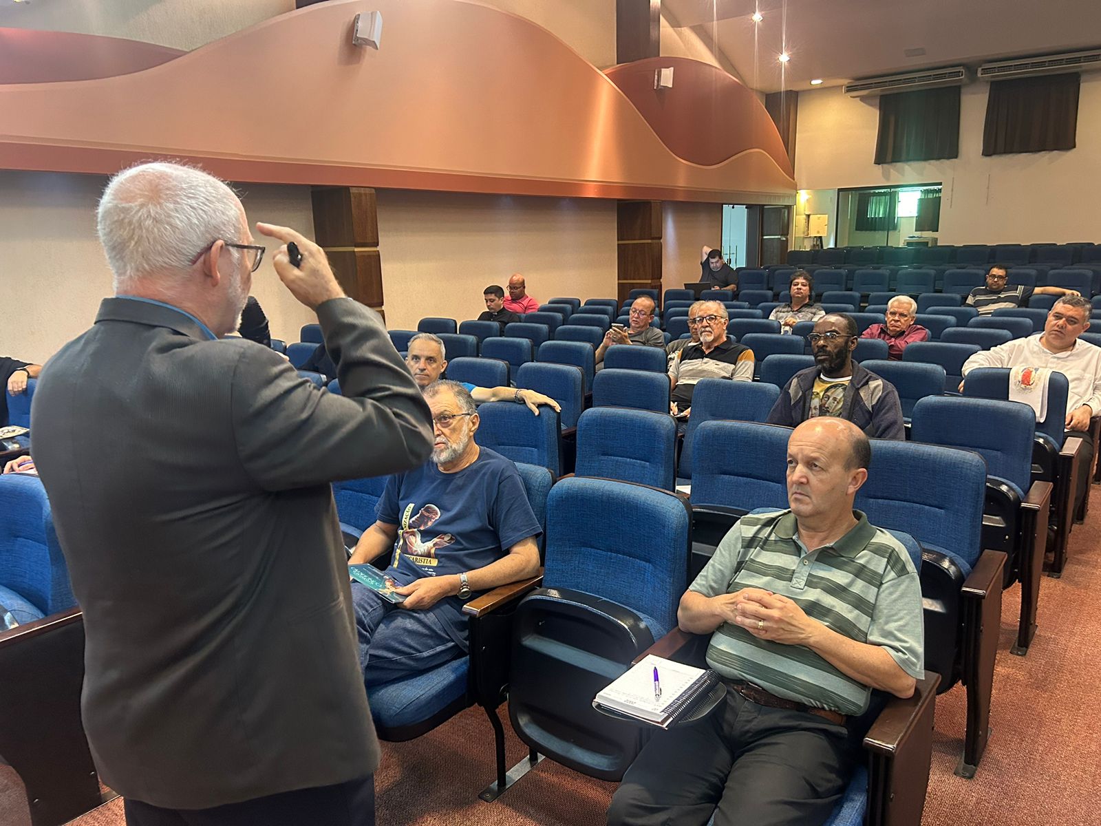 b9eacb74-37ba-4f18-8353-b068fafc2389