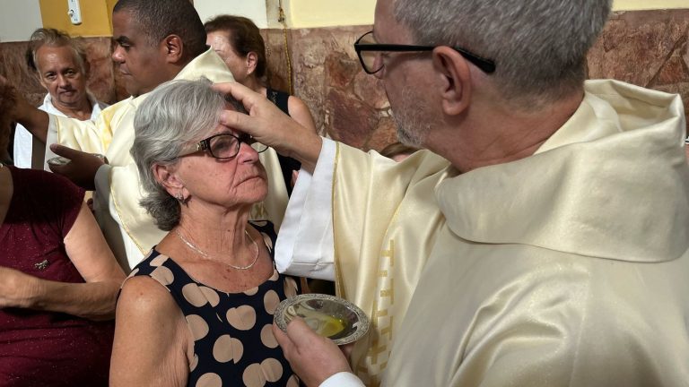 d24946e3-6770-4c32-832c-f63f51362534