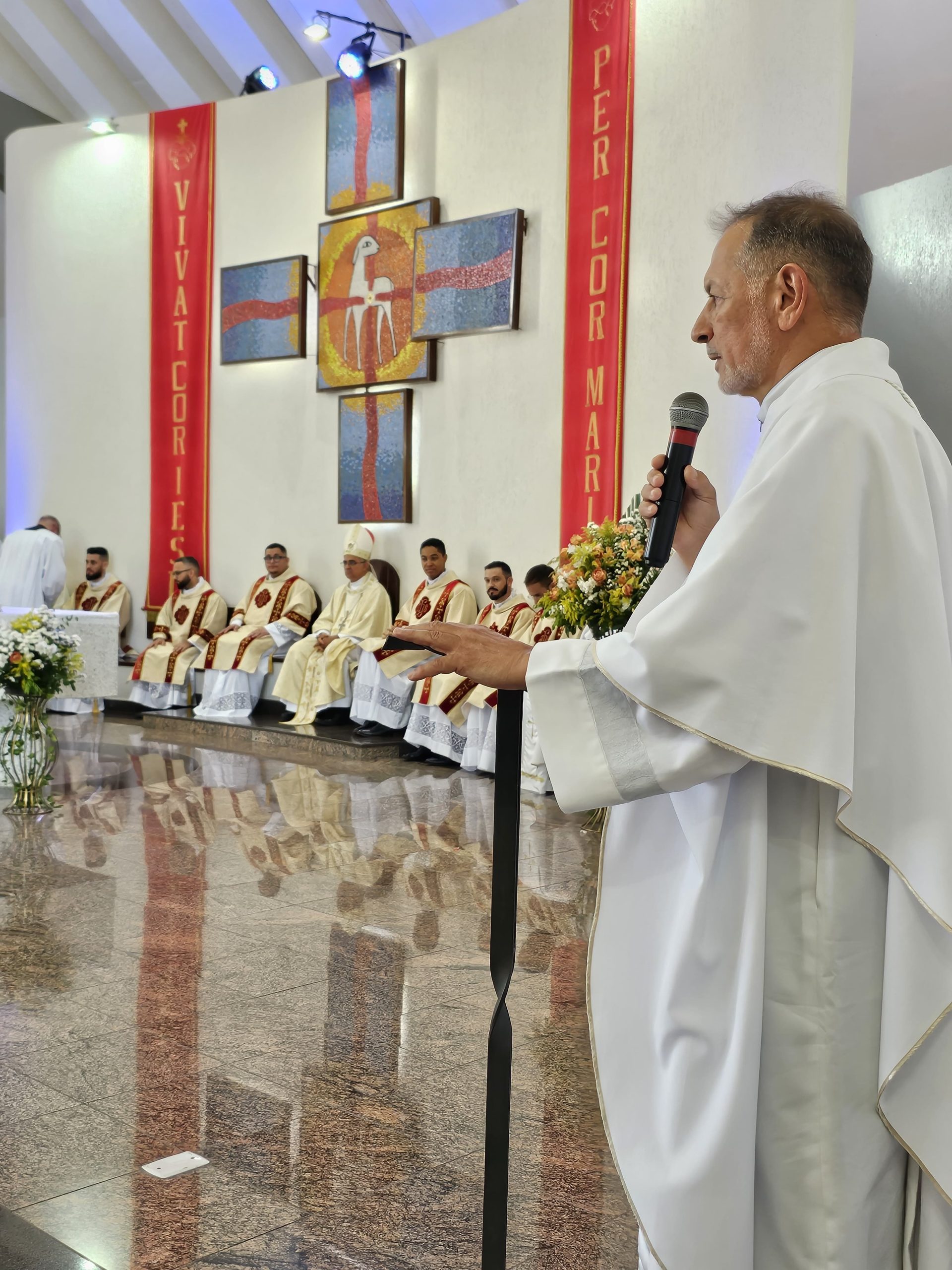 e372522e-43fc-40ec-9952-c51837546638