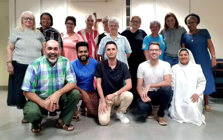 eb299f9b-9f75-4006-b225-cfa3da740eac