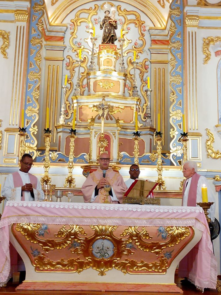 b9a16f32-4d65-4b24-8d8c-ccbe54cf1737