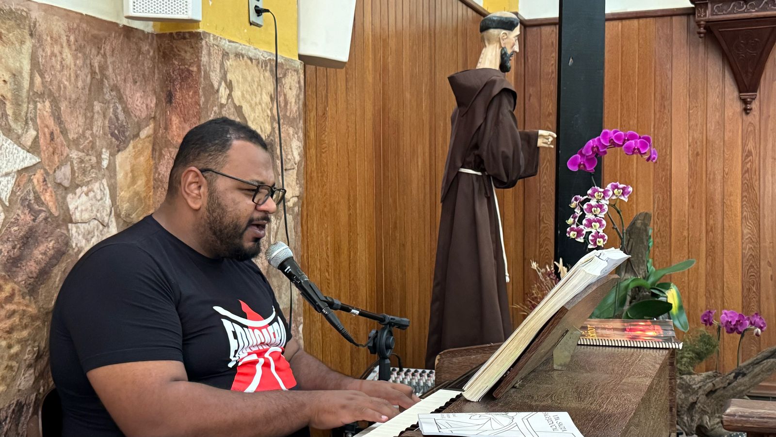 77086ff9-be50-47df-9260-95753a3c7c2f