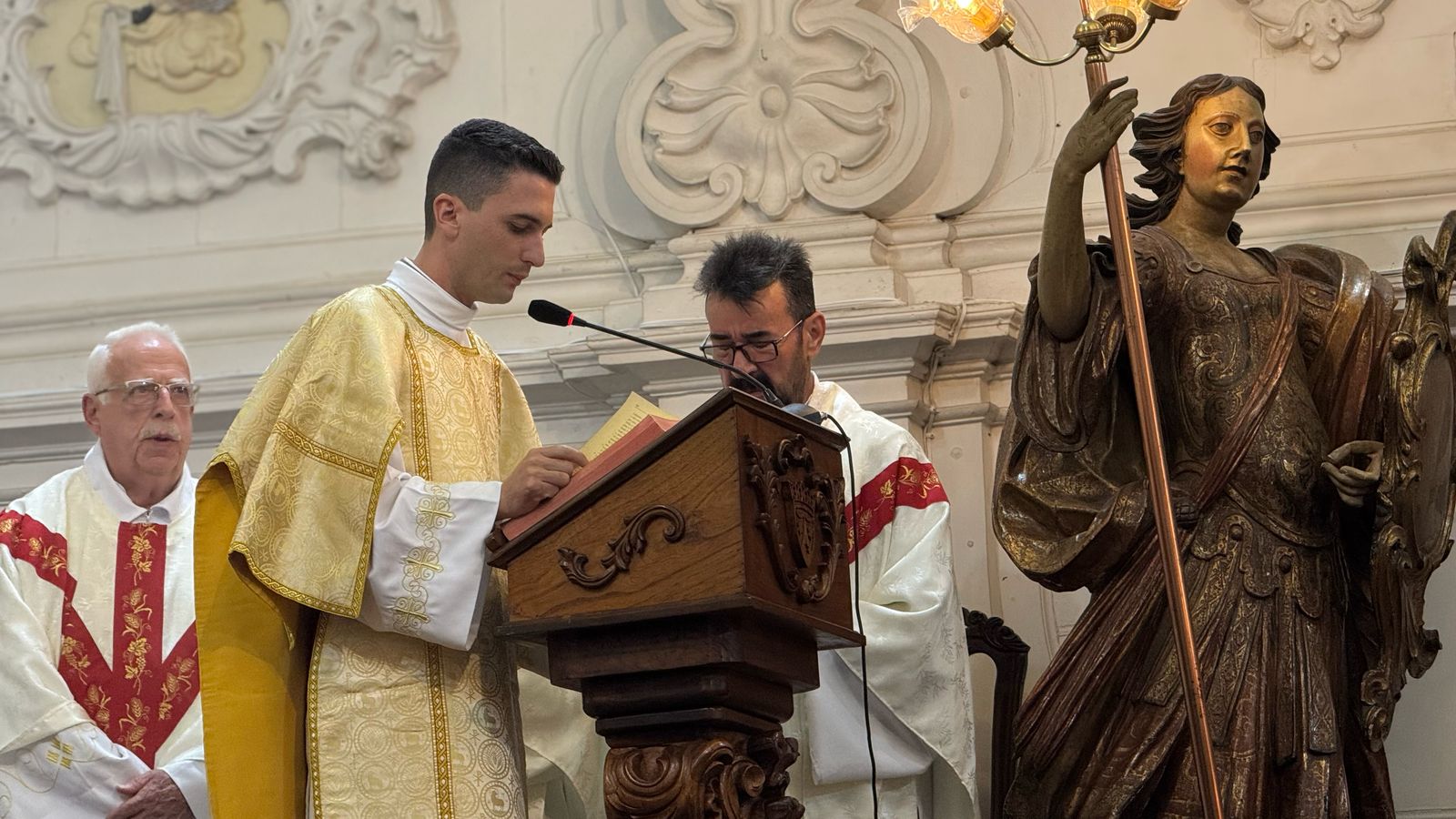 e4ec942c-c5c4-42a4-8e0b-58b82cd40e54