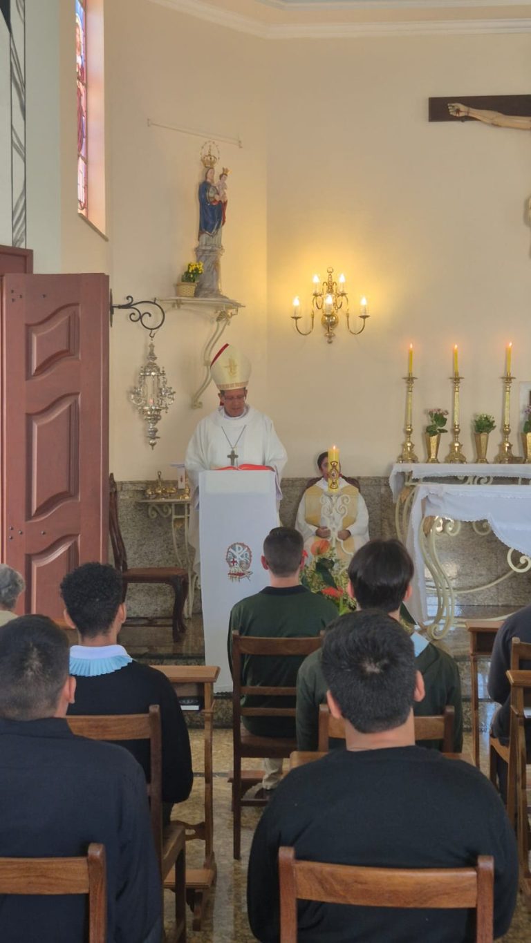 e04251a5-0a03-4bc6-ad0d-b2acac6cb7b1