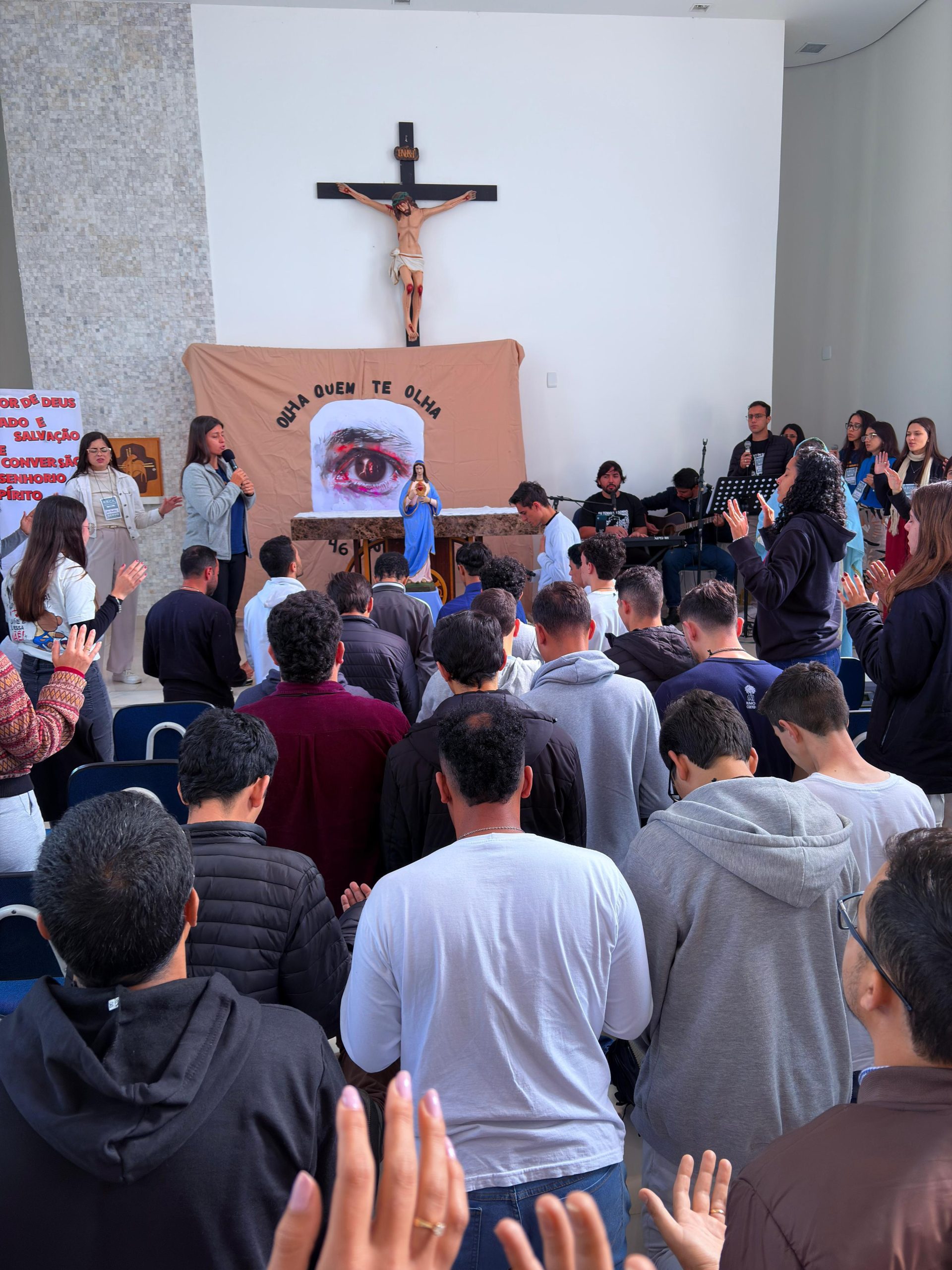 6bc71a5e-d350-438e-8e1b-a22ad400a7fd