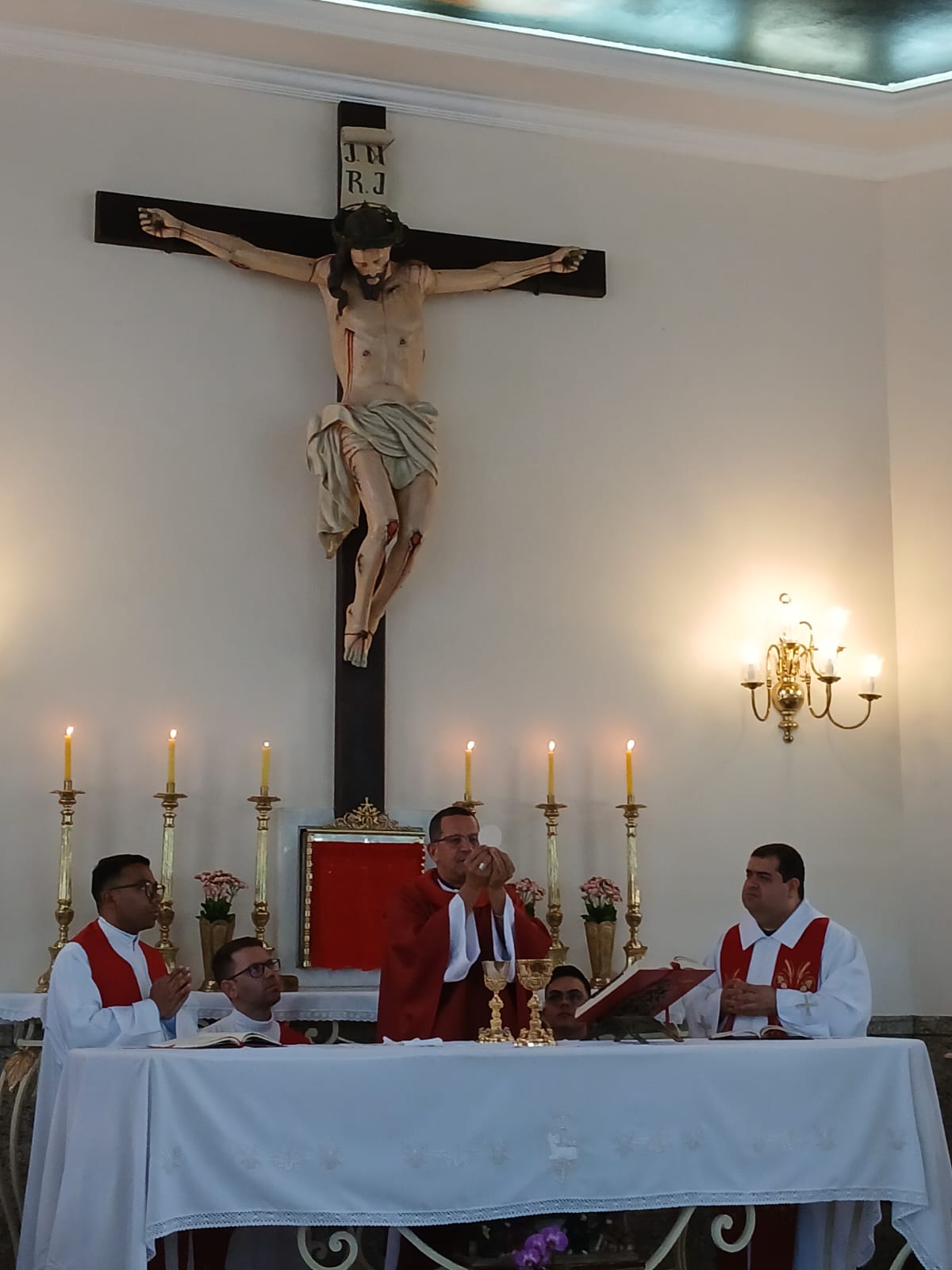 dd081463-16ba-49ca-a0a2-0a1a273e1d82