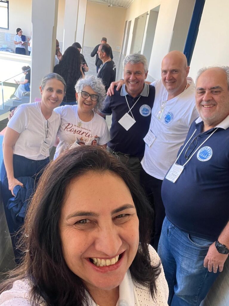 56ef96b2-4925-418f-8032-ea743a8d26f3