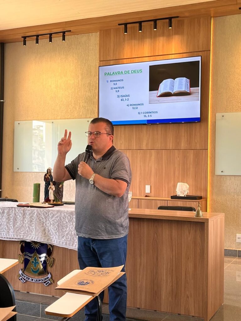 8d39414c-1edf-4261-83a1-fc3d4ccf74ba